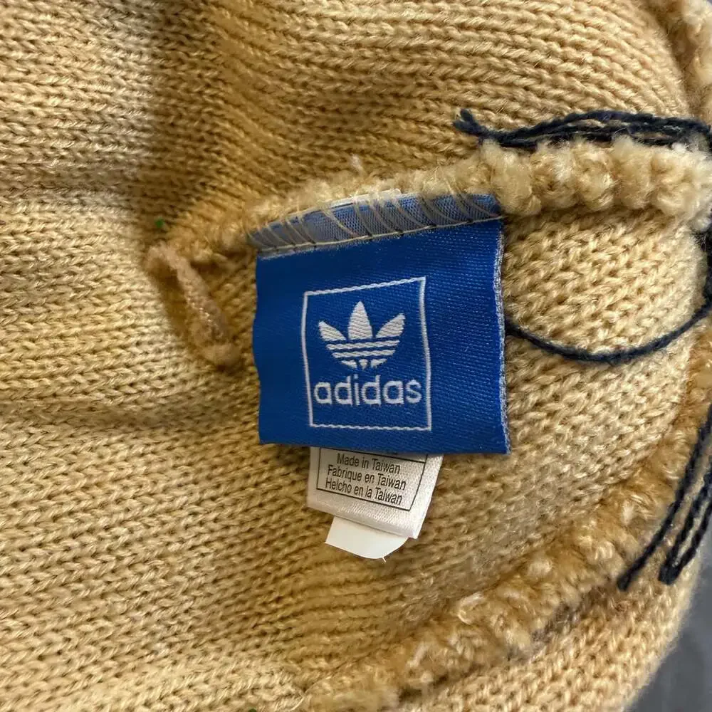 Adidas Originals FIU Panthers Pom Beanie Hat Gold Navy 2014 NCAA One Size